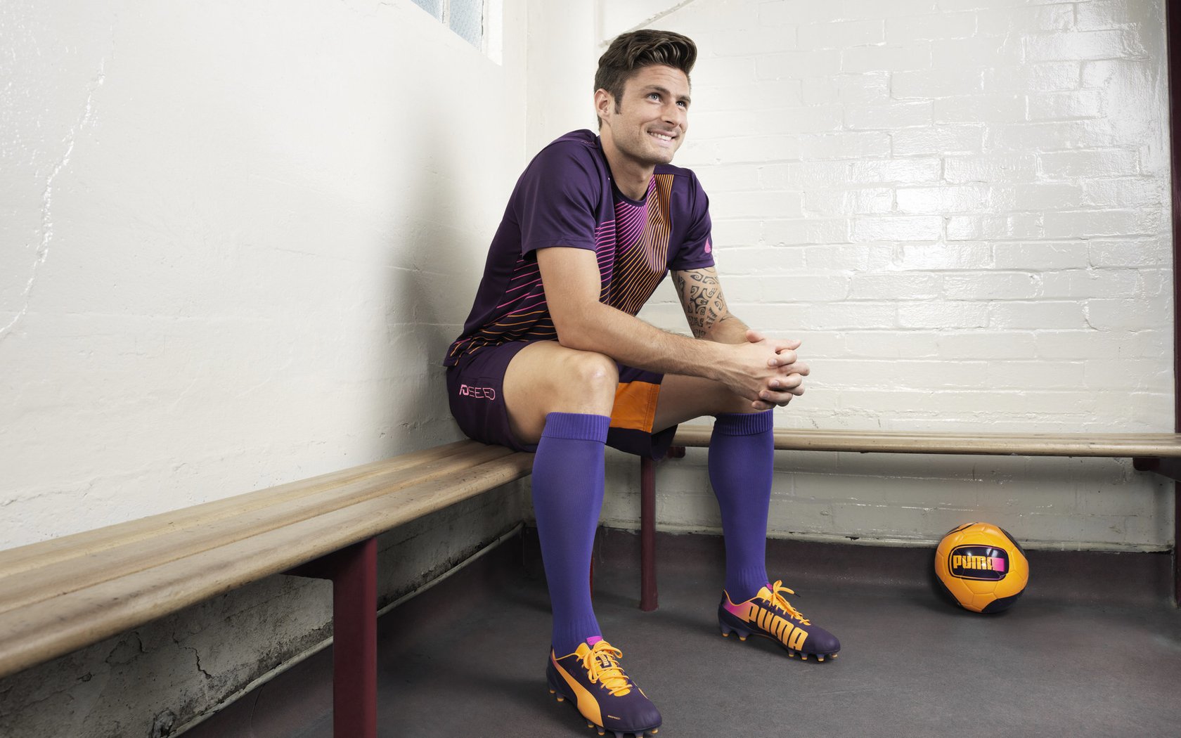 爱游戏娱乐平台-法甲引入新型比赛设备，推动科技融入足球运动，法甲参赛球队